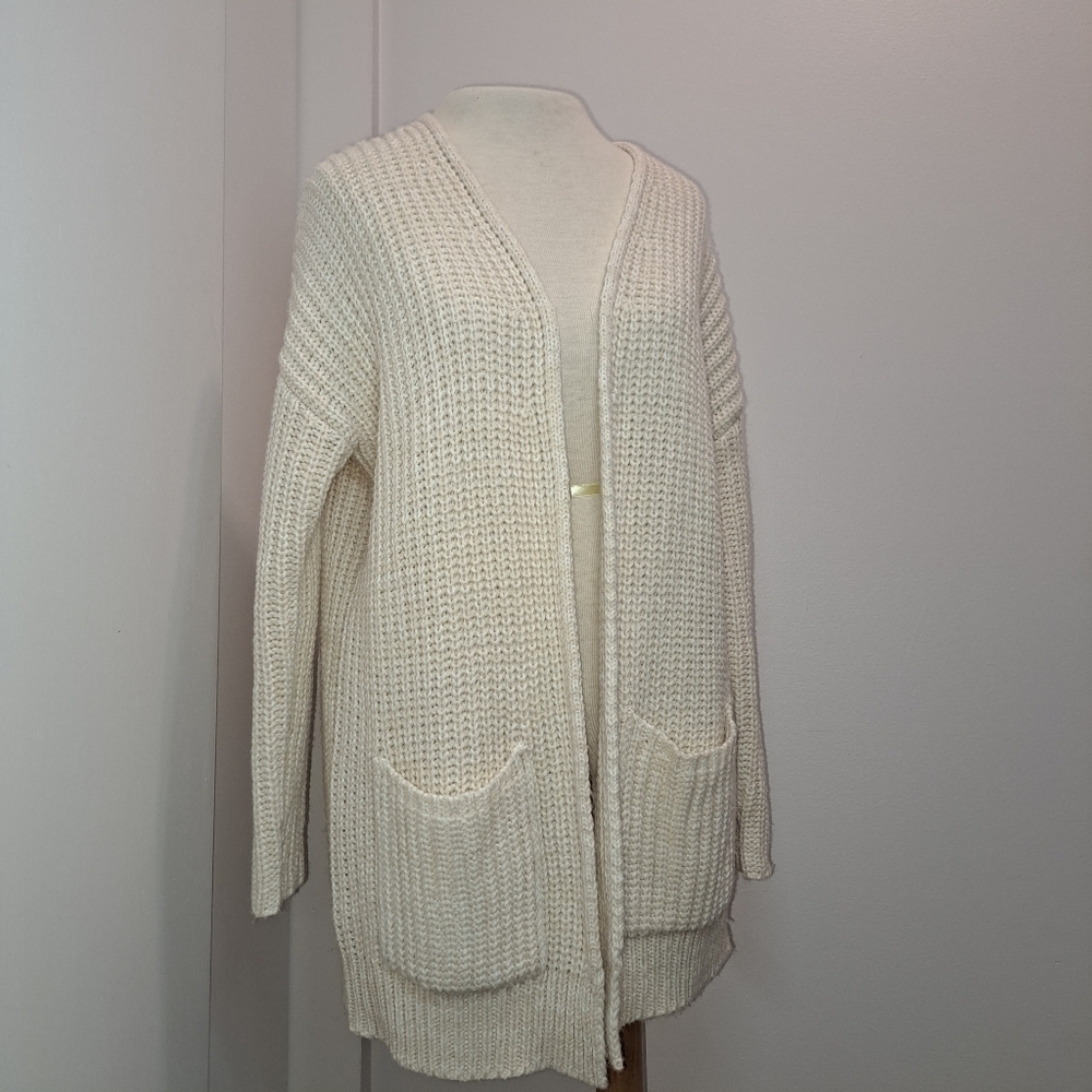 3 FOR 12SALE Foreve21 Knitted Cardigan Size Small